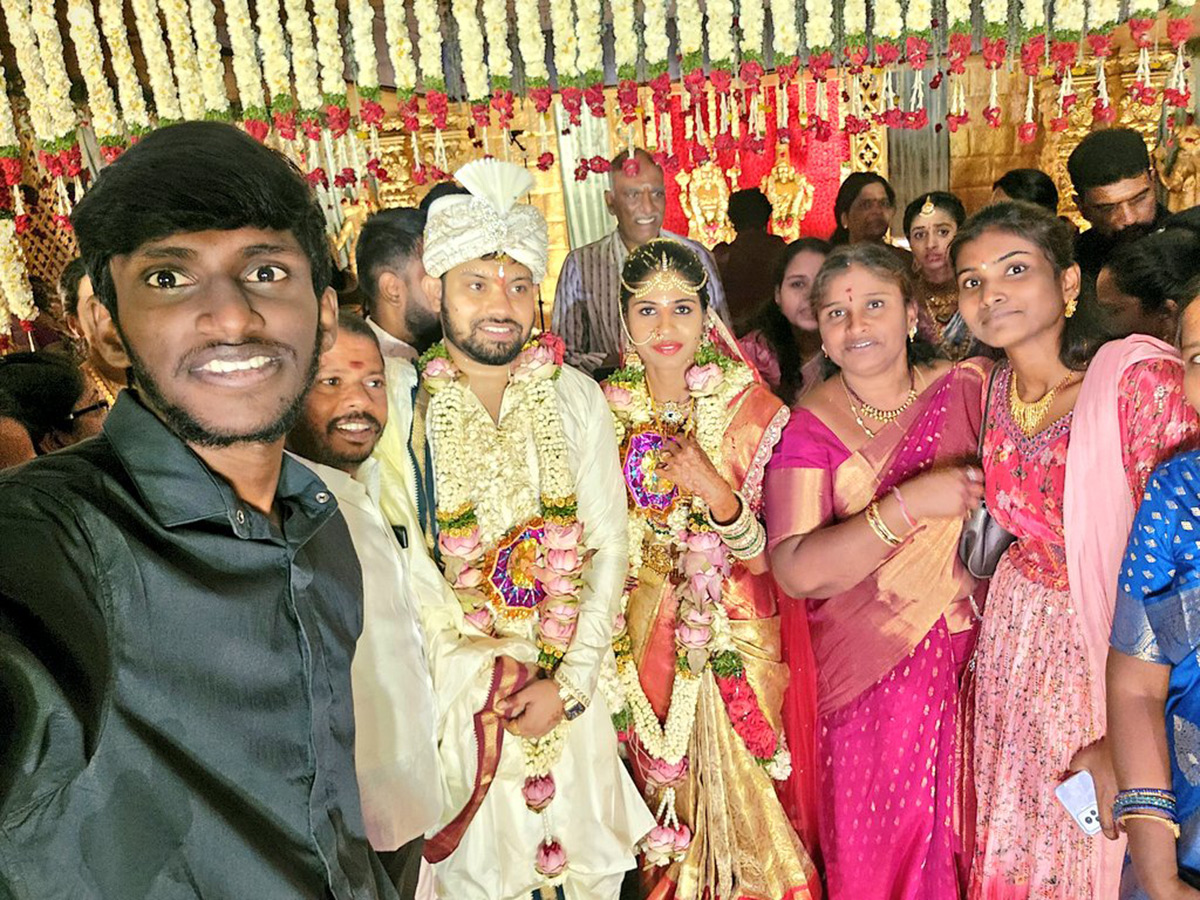 GHMC_20BRS_20Corporator_20Hema_20Samala_20Marriage_20Photos_20Goes_20Viral__20_2811_29.jpg 11