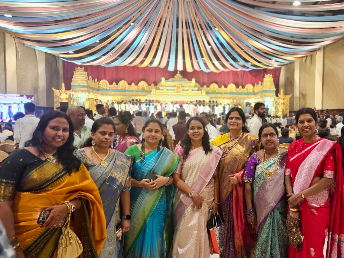 GHMC_20BRS_20Corporator_20Hema_20Samala_20Marriage_20Photos_20Goes_20Viral__20_2813_29.jpg 13
