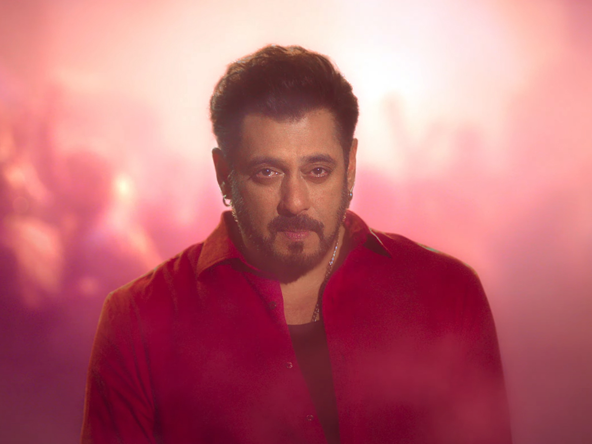 Holy_20song_20in_20Sikandar_20movie1.jpg 3