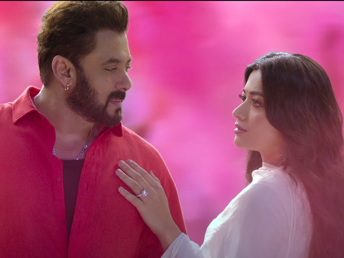 Holy_20song_20in_20Sikandar_20movie14.jpg 1