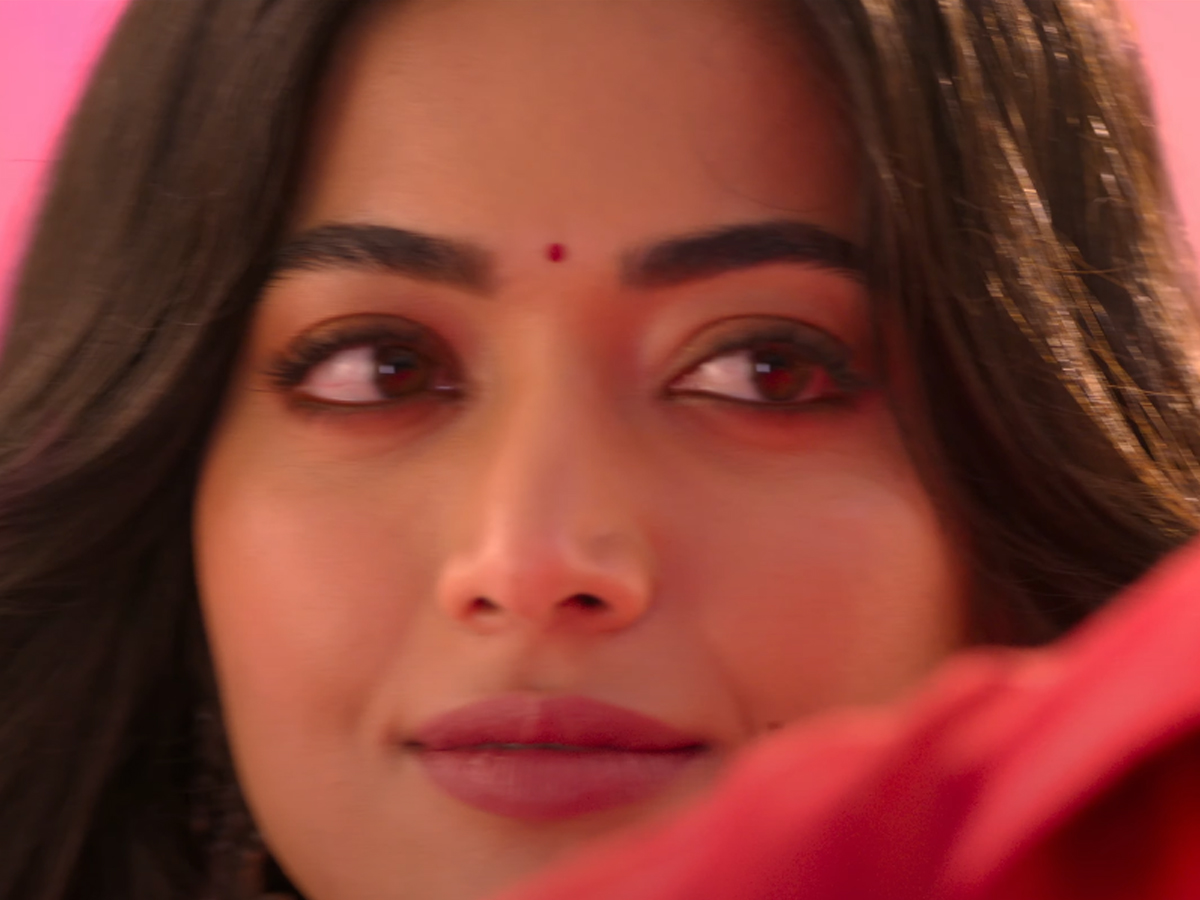 Holy_20song_20in_20Sikandar_20movie15.jpg 17