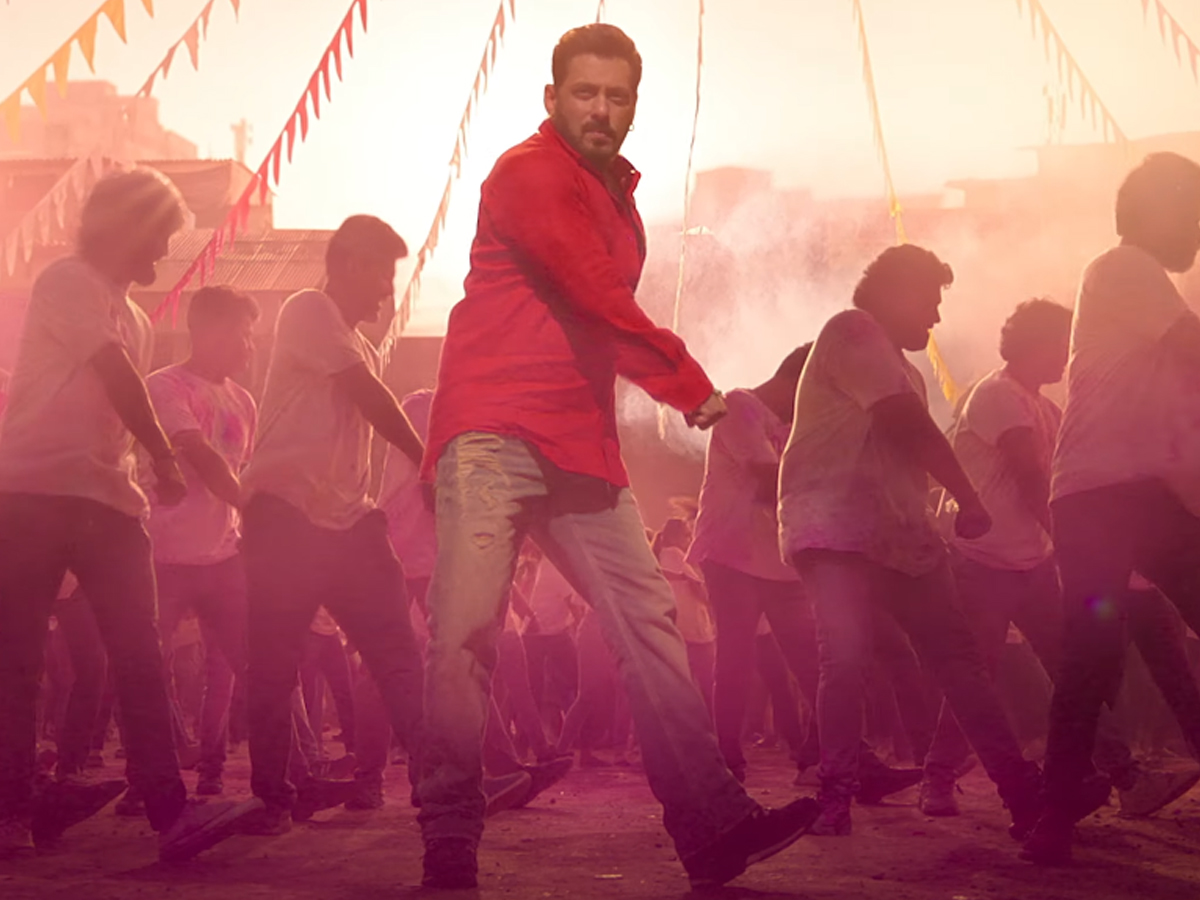 Holy_20song_20in_20Sikandar_20movie3.jpg 5