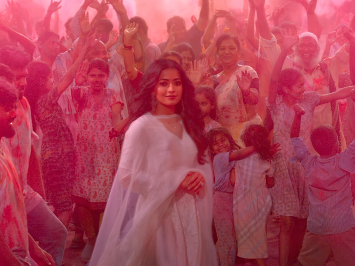 Holy_20song_20in_20Sikandar_20movie7.jpg 9