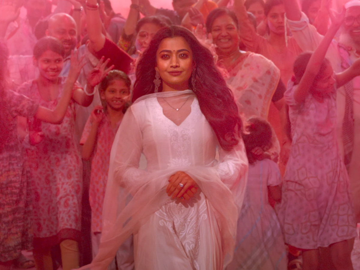 Holy_20song_20in_20Sikandar_20movie8.jpg 10