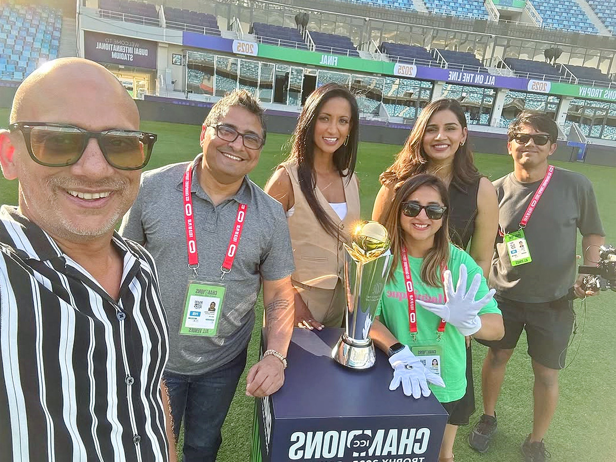 Jasprit_20Bumrah_20Wife_20Sanjana_20Ganesan_20With_20Champions_20Trophy_20Interviewed_20Rohit_20Sharma_20Photos_20_284_29.jpg 6