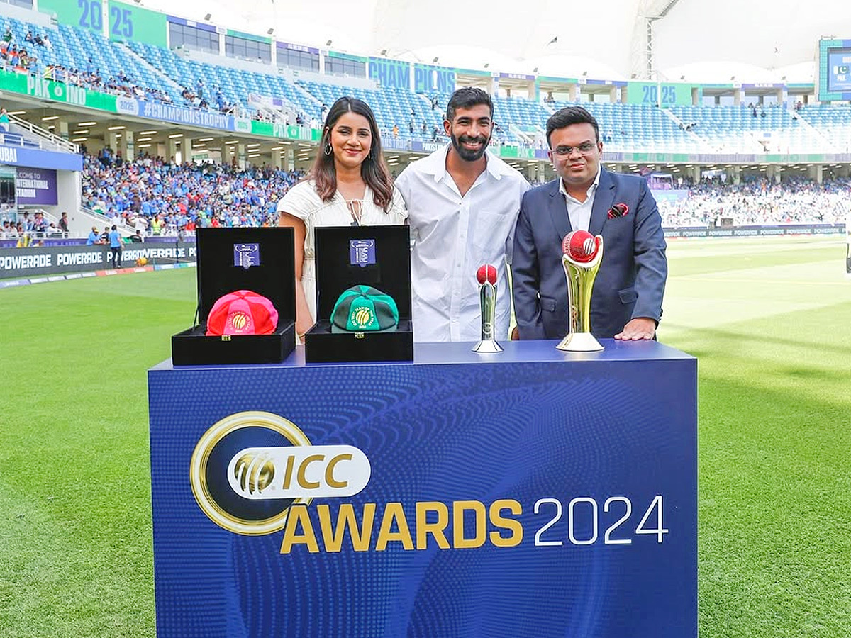 Jasprit_20Bumrah_20Wife_20Sanjana_20Ganesan_20With_20Champions_20Trophy_20Interviewed_20Rohit_20Sharma_20Photos_20_288_29.jpg 10