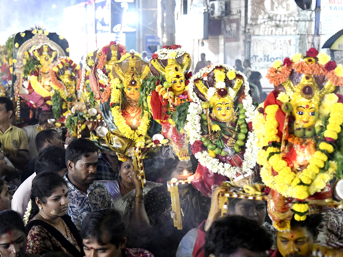 Tholella_20Sambaram_20In_20Pydithalli_20Sirimanu_20Utsavam_20Photos__20_286_29.jpg 6