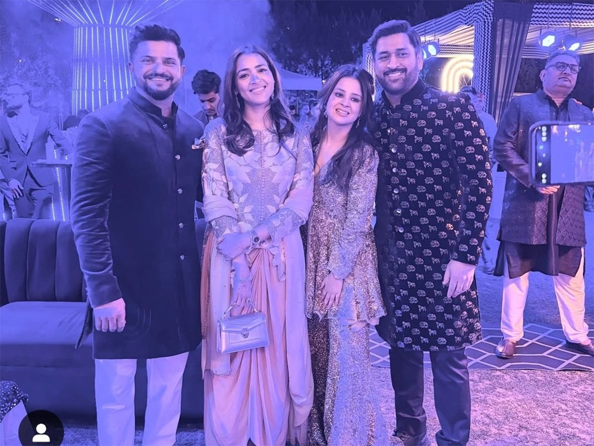 MS_20Dhoni_20goes_20wild_20at_20Sakshi_20Pant_20wedding_20photos_20goes_20viral__20_285_29.jpg 5