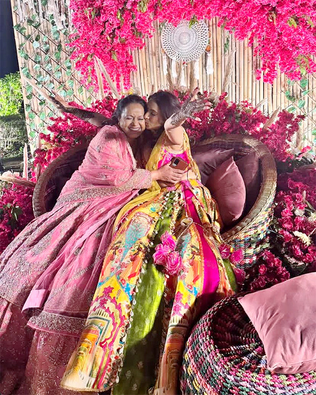 MS_20Dhoni_20goes_20wild_20at_20Sakshi_20Pant_20wedding_20photos_20goes_20viral__20_286_29.jpg 6