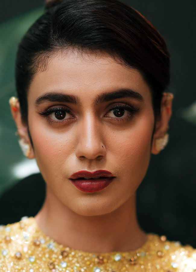 Priya_20prakash_20warrier5_0.jpg 6