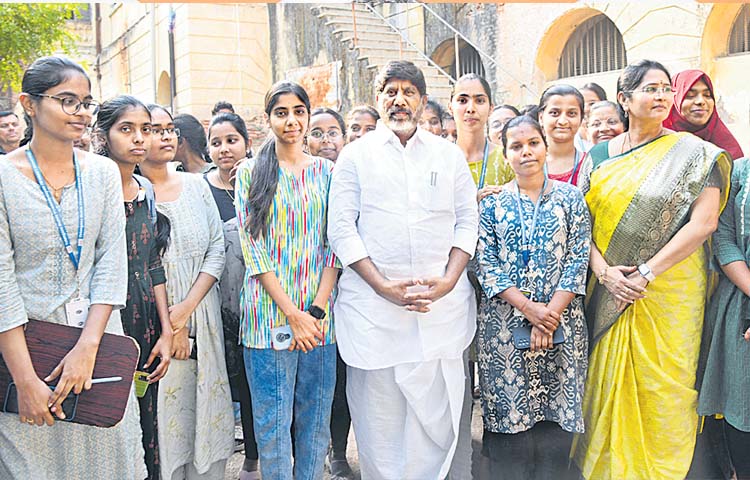 bhatti.jpg