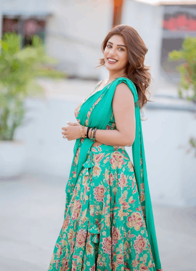Actress_20Surekha_20Vani_20Daughter_20Supritha_20Latest_20Photos_20_287_29.png 7