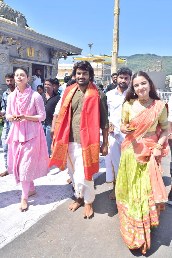 Dilruba_20team_20in_20Tirumala10_1_20_288_29.jpg 8