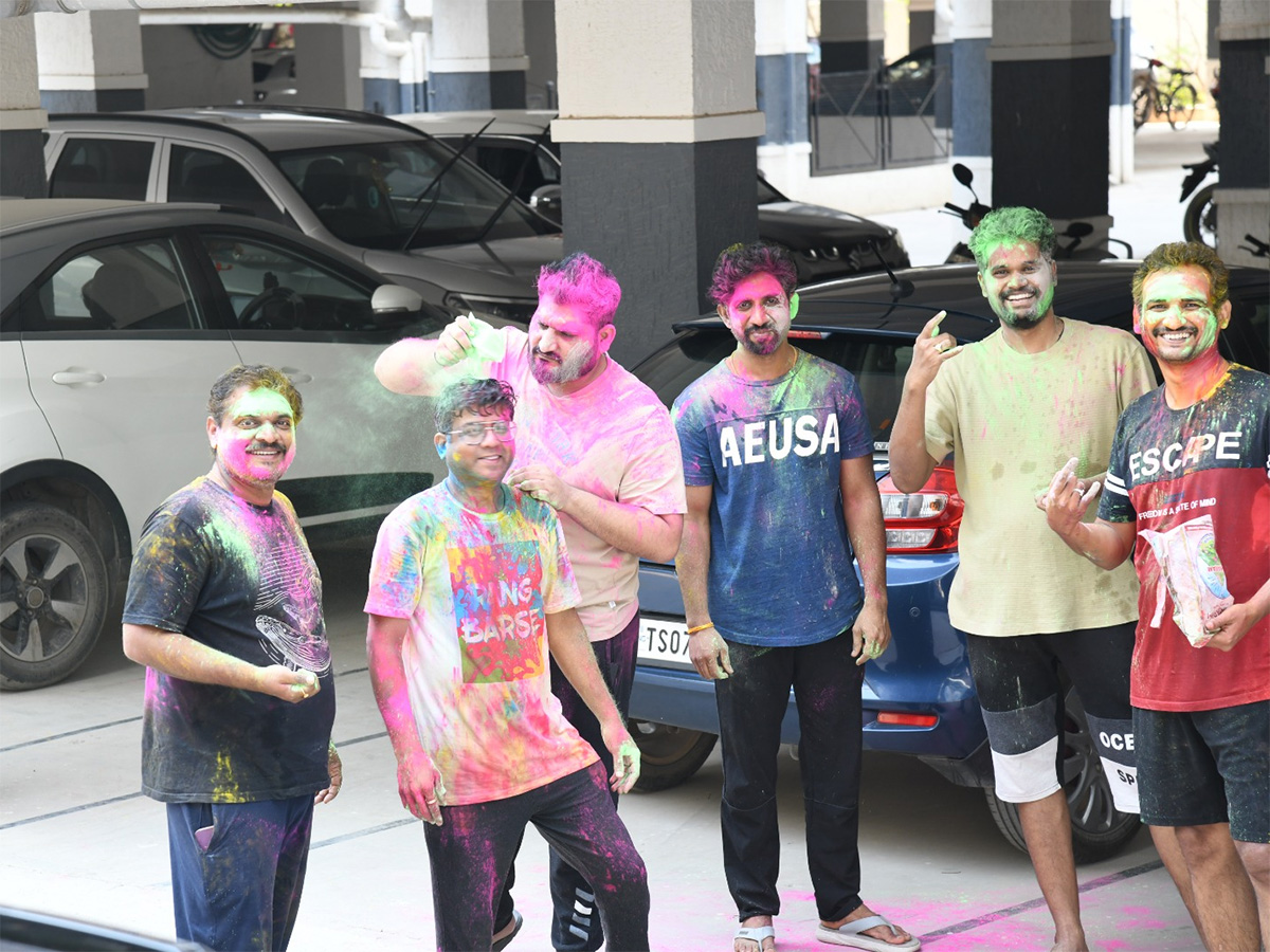 holi_20celebrations_20hyderabad__20_2811_29.jpg 11