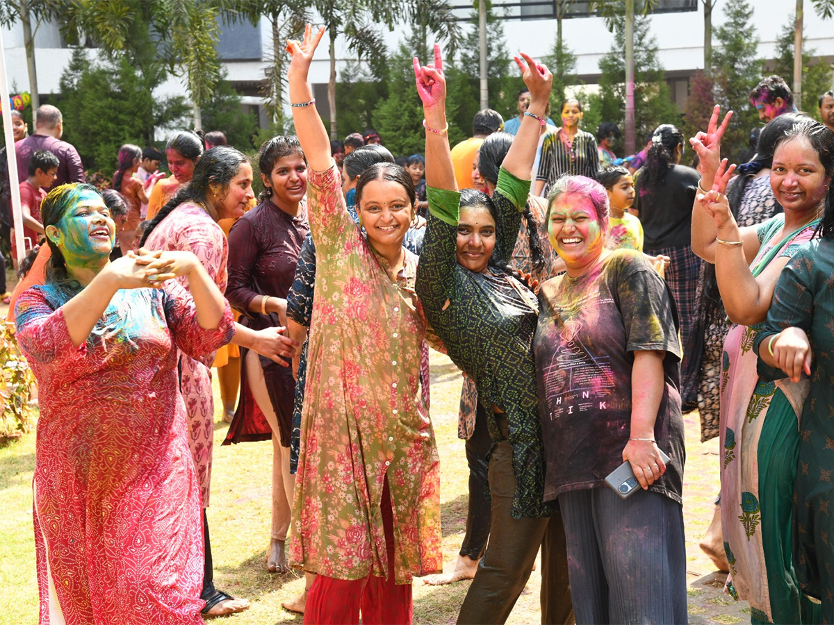 holi_20celebrations_20hyderabad__20_281_29.jpg 1