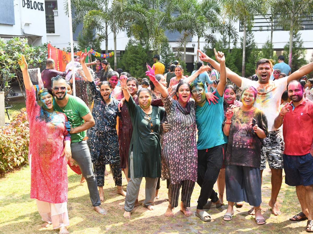 holi_20celebrations_20hyderabad__20_283_29.jpg 3