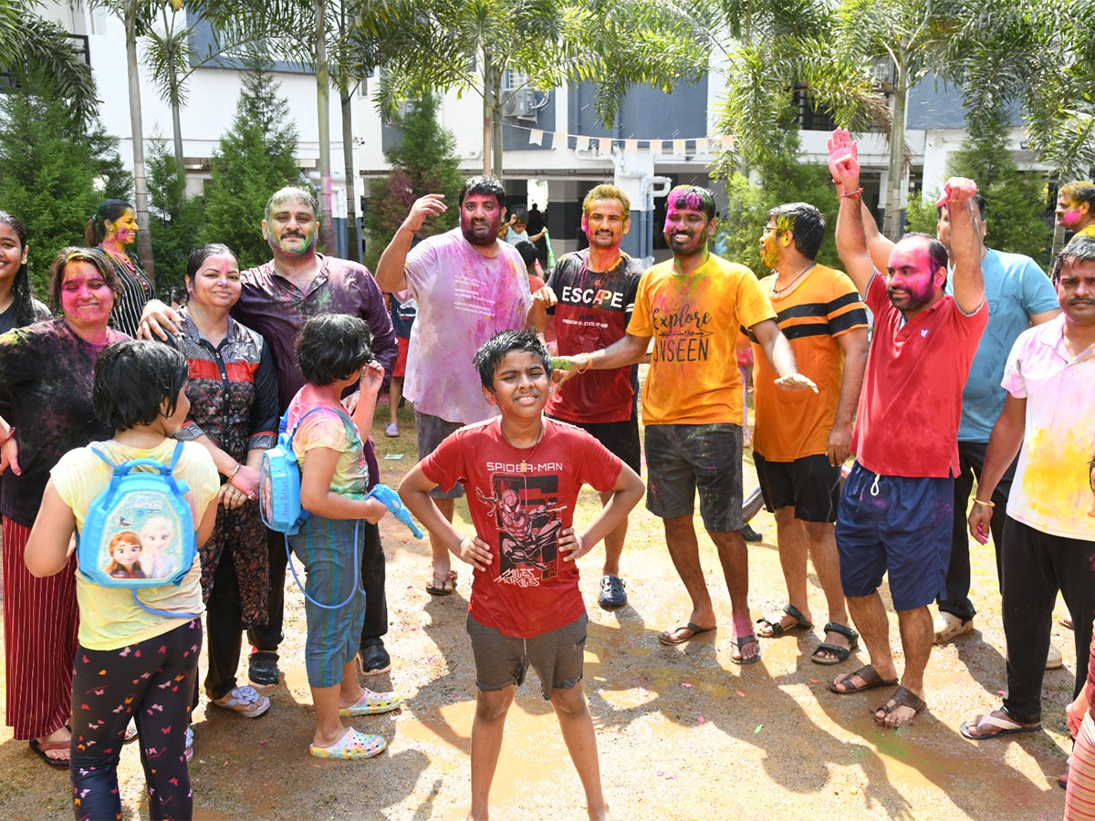 holi_20celebrations_20hyderabad__20_288_29.jpg 8