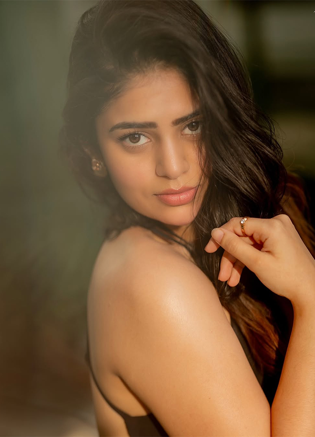 Masuda_20Movie_20Actress_20Bandhavi_20Sridhar_20HD_20Photos__20_2815_29.jpg 15