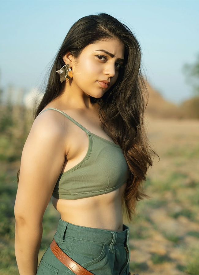 Masuda_20Movie_20Actress_20Bandhavi_20Sridhar_20HD_20Photos__20_284_29.jpg 4