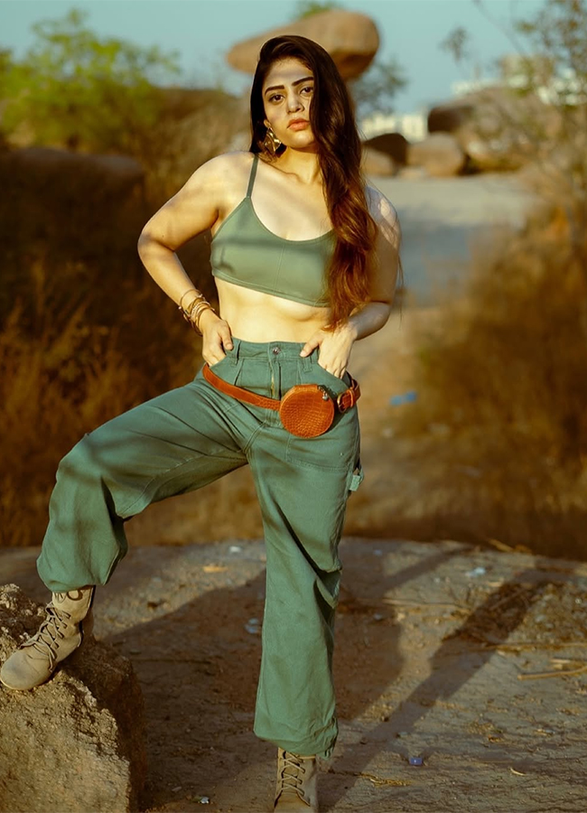 Masuda_20Movie_20Actress_20Bandhavi_20Sridhar_20HD_20Photos__20_287_29.jpg 7