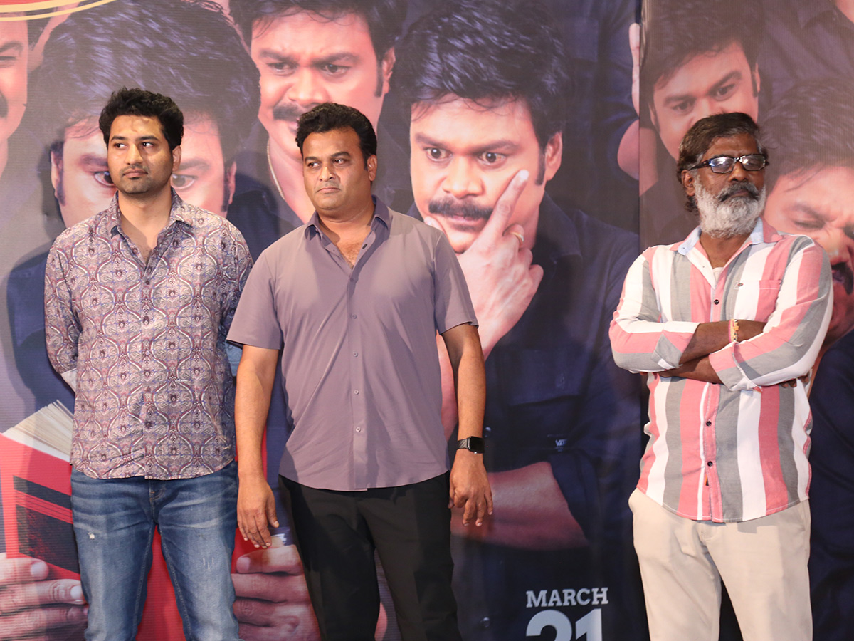 Pelli_20Kani_20Prasad_20Movie_20Press_20Meet_20Photos__20_2810_29.jpg 10
