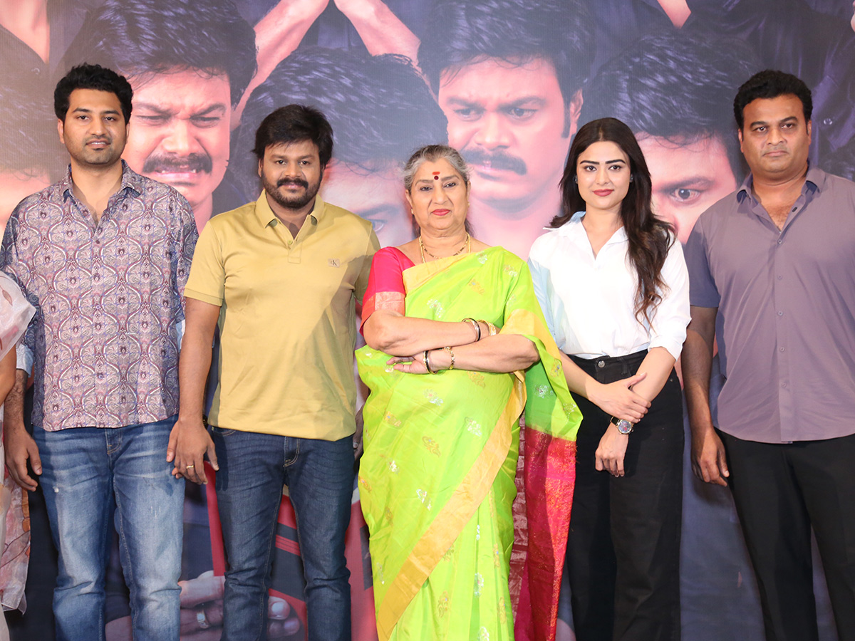 Pelli_20Kani_20Prasad_20Movie_20Press_20Meet_20Photos__20_2811_29.jpg 11