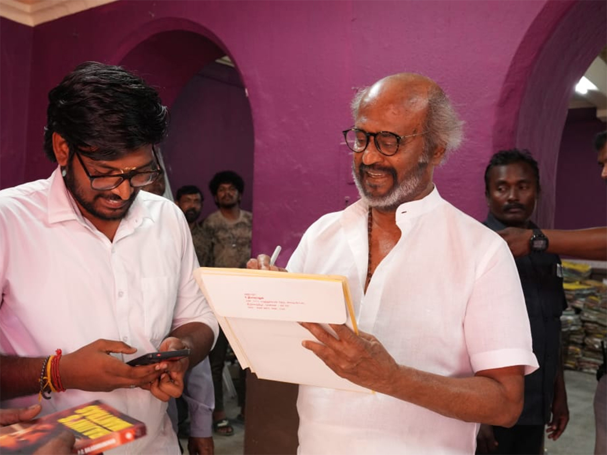 Rajinikanth-Coolie-Movie-HD-Stills_-_287_29.jpg 8