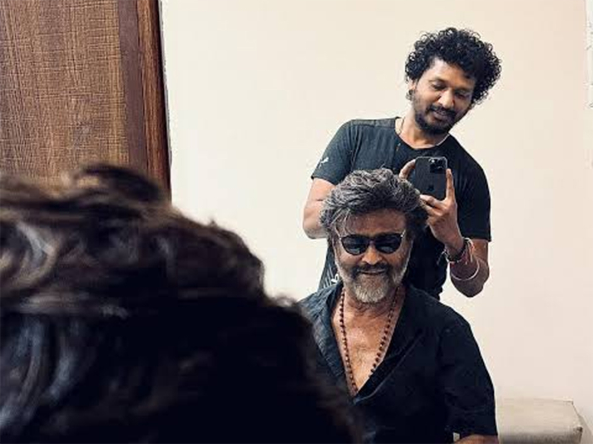 Rajinikanth-Coolie-Movie-HD-Stills_-_288_29.jpg 9