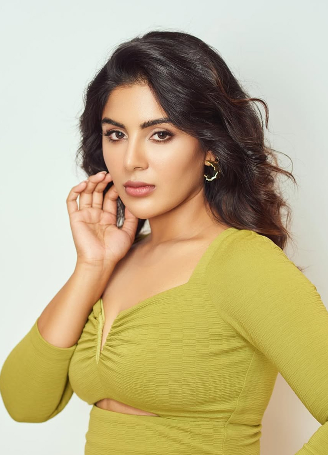 SamyukthaMenon_20latest_20photos13.jpg 14