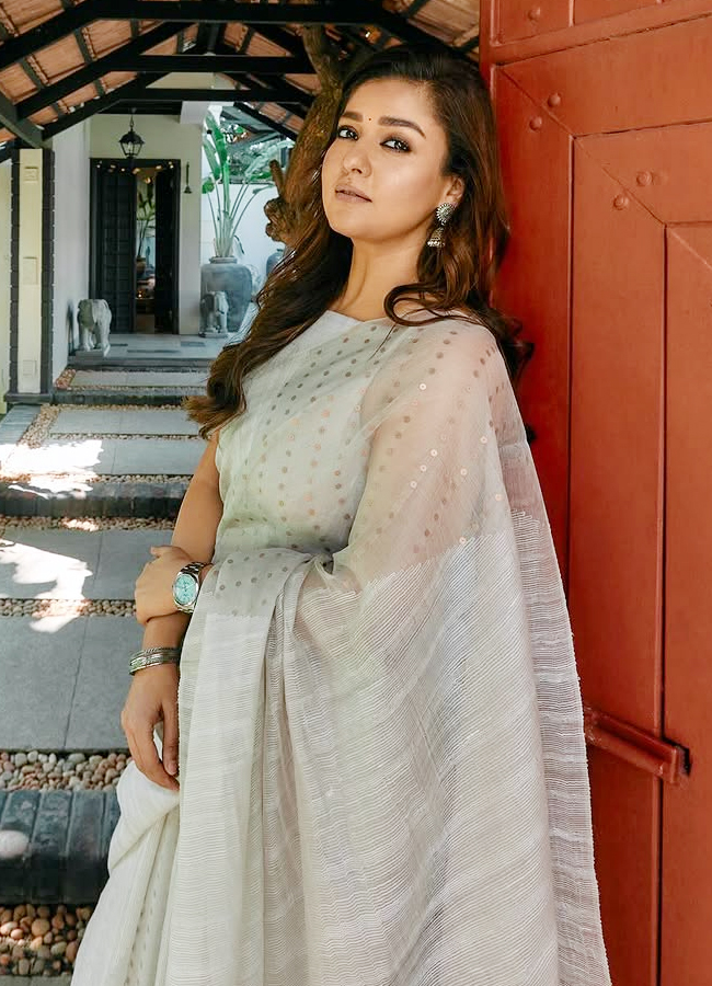 Nayanthara_20ew_20house1.jpg 2