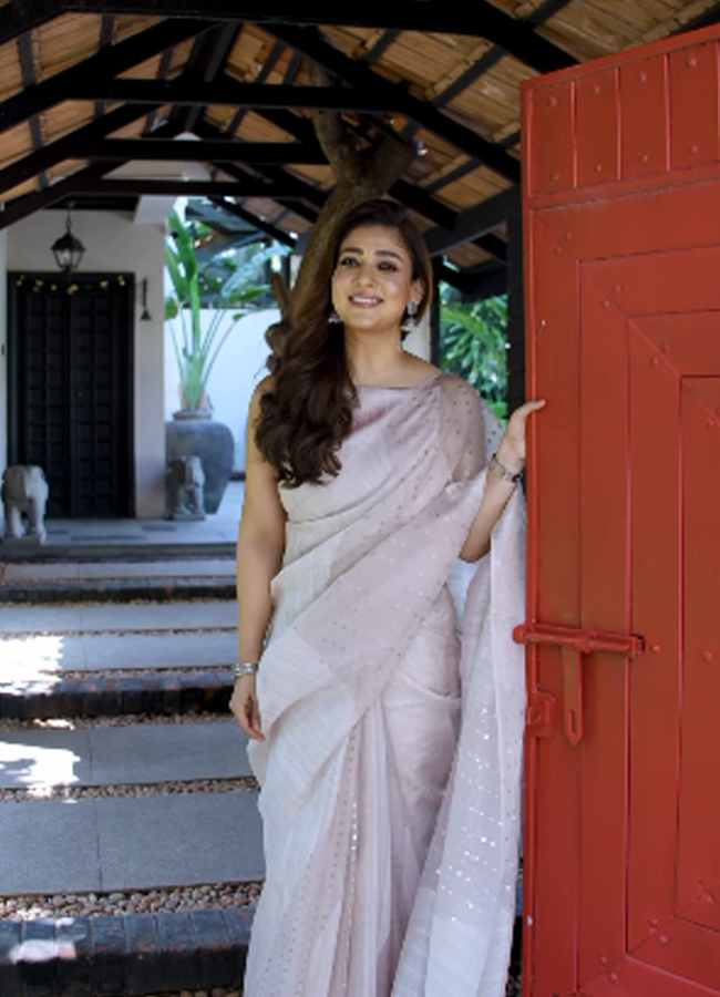 Nayanthara_20ew_20house9.jpg 9