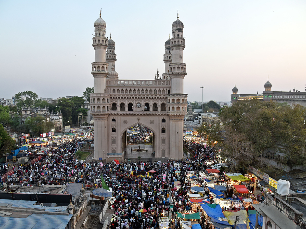 Ramadan_20Nights_20at_20Charminar_20Hyderabad_20Photos__20_287_29.jpg 7