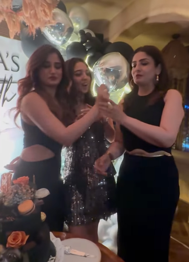 Rasha_20Thadani_20Birthday_20party15_0.jpg 15