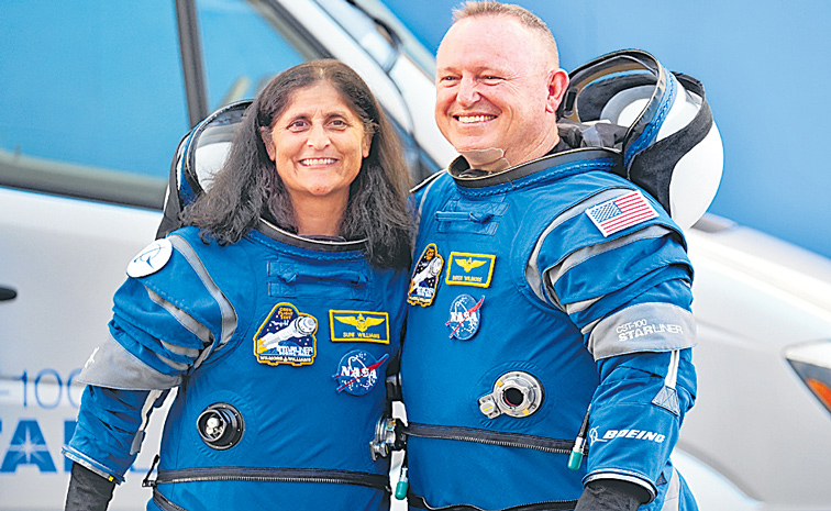 170320250928-NASA-STUCK-AST.jpg