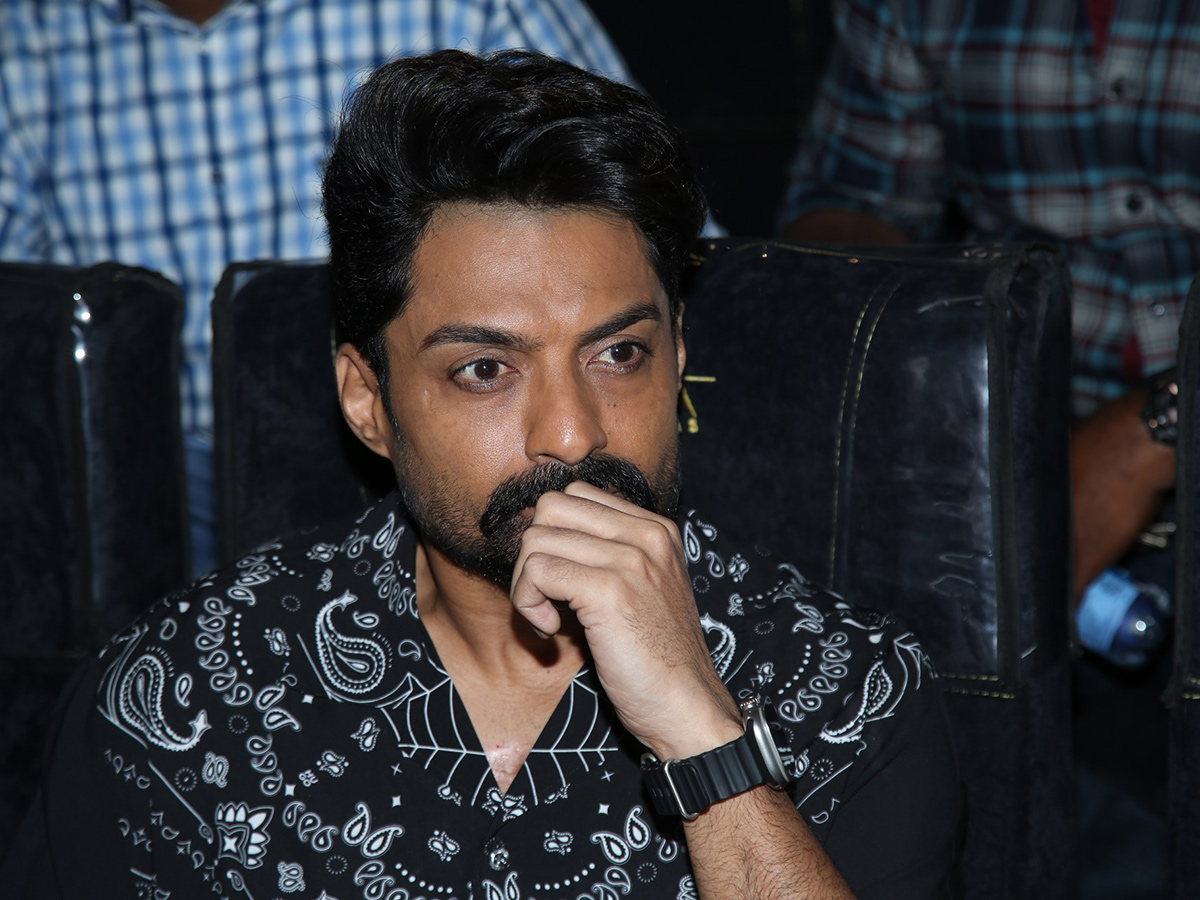 Arjun_20Son_20Of_20Vyjayanthi_20Teaser_20Launch_20Event_20Gallery__20_285_29.jpg 5