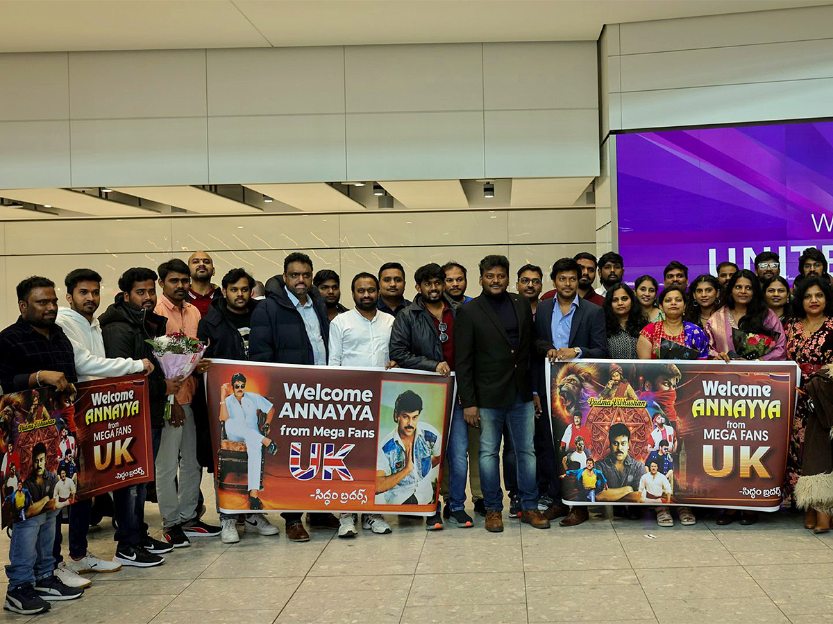 Chiranjeevi_20Life_20Time_20Achievement_20Award_20UK_20Photos__20_284_29.jpg 4