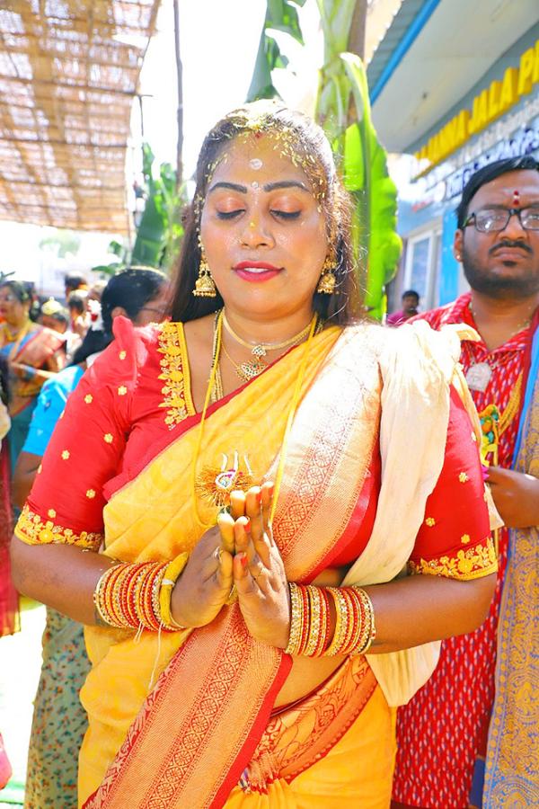 Transgenders_20Marriage_20On_20Occasion_20Of_20Sri_20Rama_20Navami_20At_20Vemulawada__20_2813_29.jpg 13