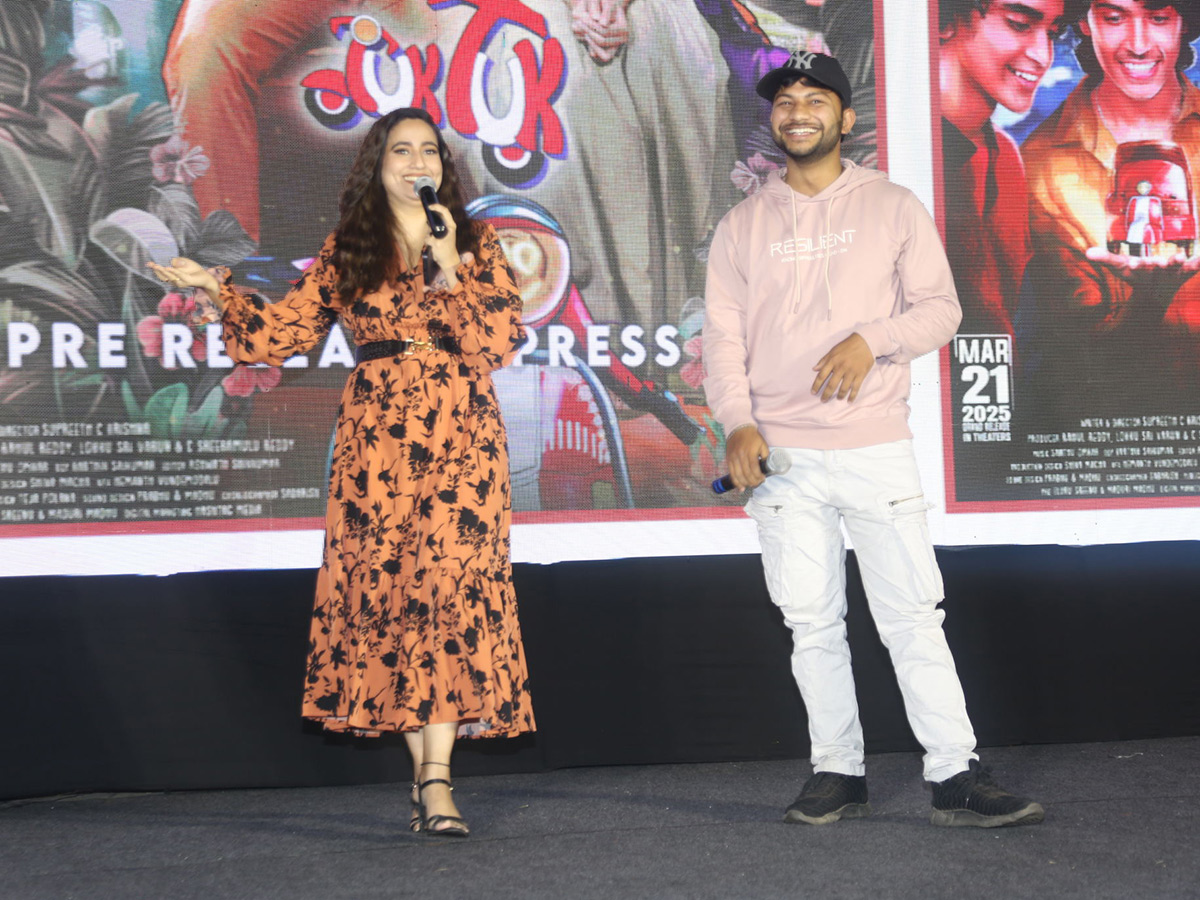Tuk_20Tuk_20Movie_20Pre_20Release_20Event_20Photos__20_289_29.jpg 9