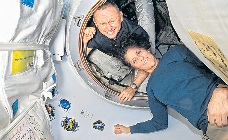 NASA-STUCK-ASTRONAU.jpg