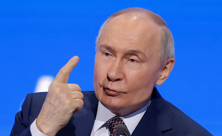 Putin_Call_Wait.jpg