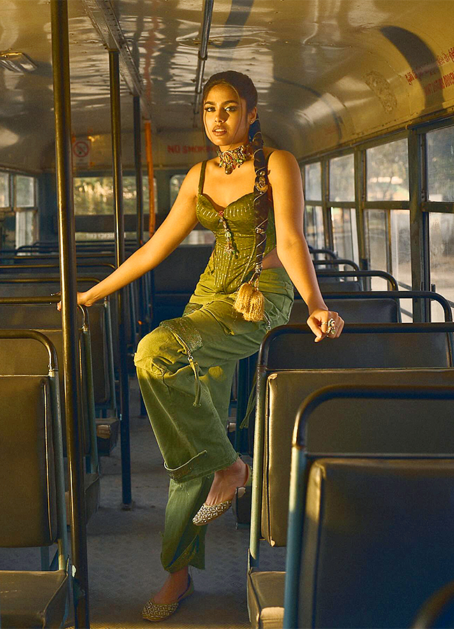 Actress_20Faria_20Abdullah_20latest_20photos_20goes_20viral__20_286_29.jpg 6