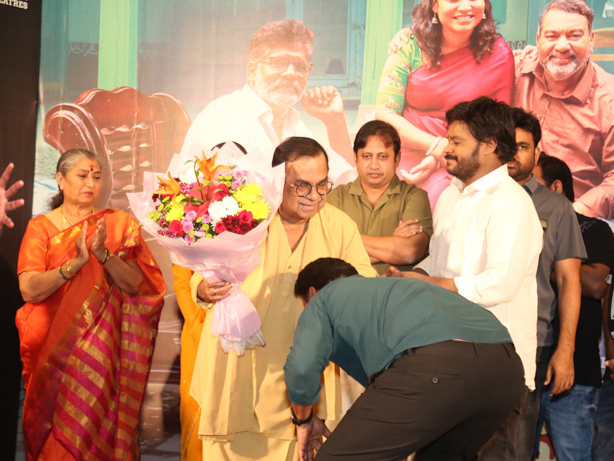Pelli_20Kani_20Prasad_20Movie_20Pre_20Release_20Event_20Photos__20_2814_29.jpg 14