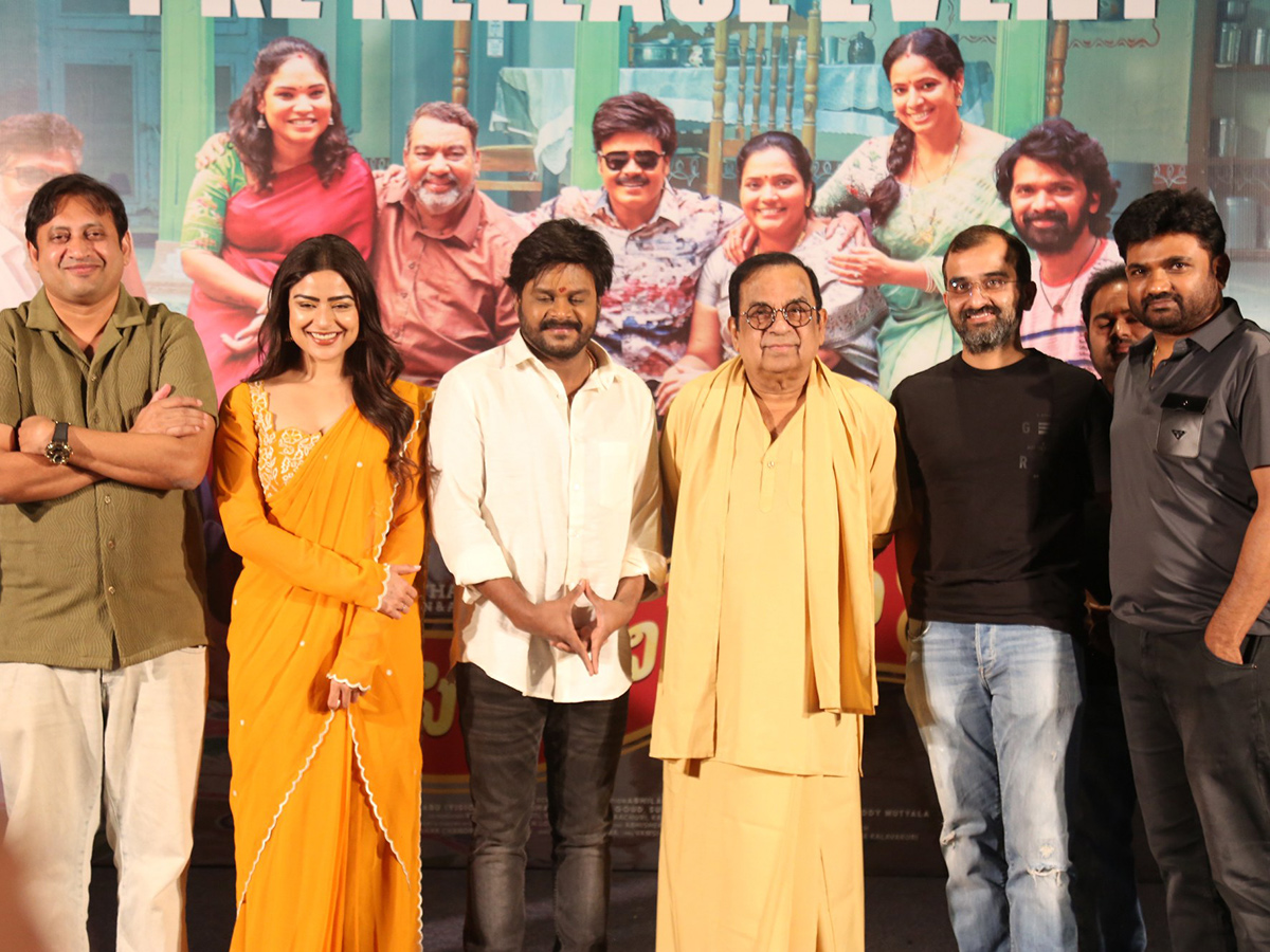 Pelli_20Kani_20Prasad_20Movie_20Pre_20Release_20Event_20Photos__20_282_29.jpg 2