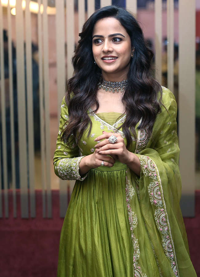 Actress_20Vaishnavi_20Chaitanya_20in_20Jack_20Movie_20Photos__20_284_29.jpg 4