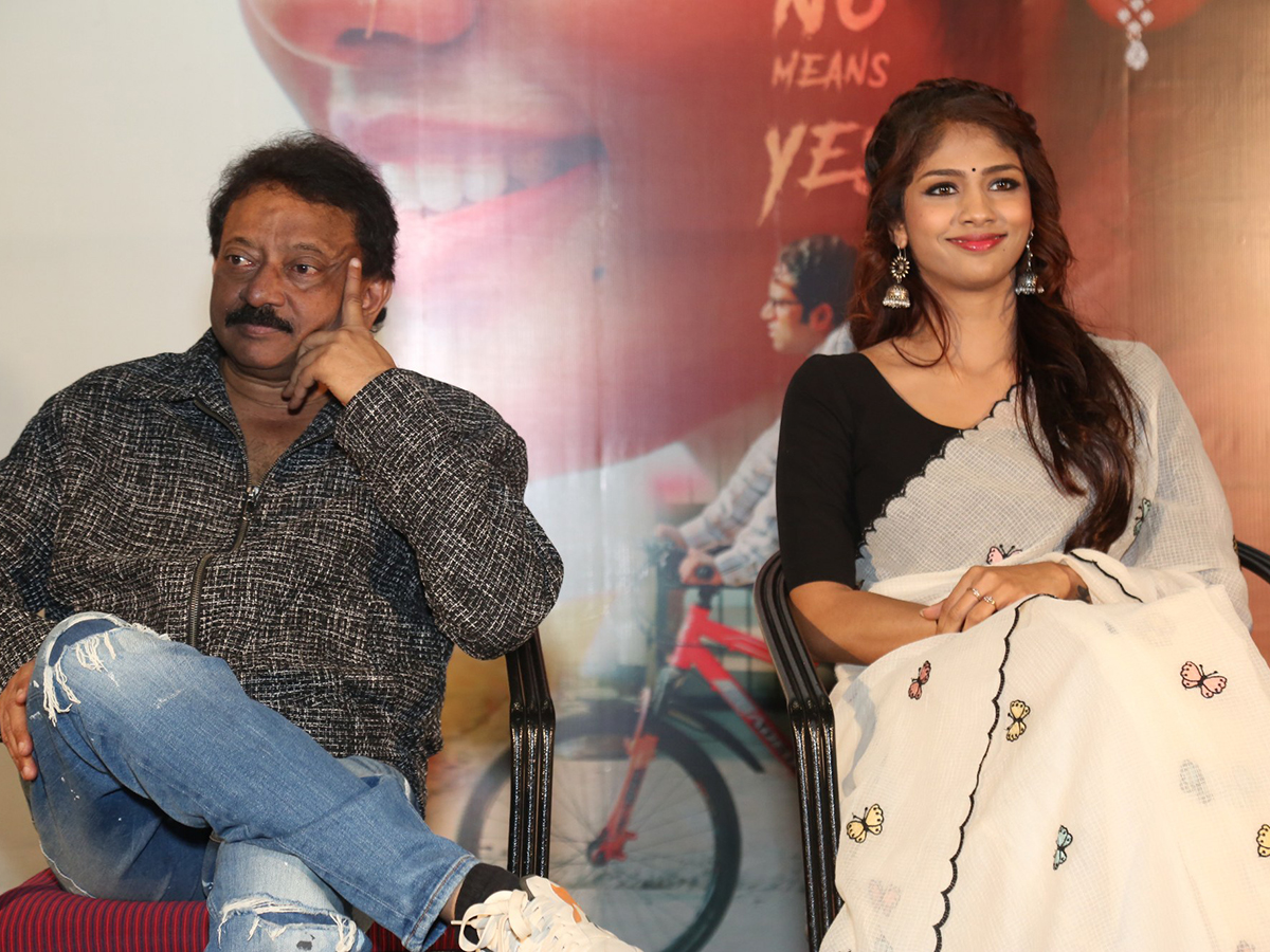 RGV_20Saree_20Movie_20Trailer_20launch_20Pics_3.jpg 3