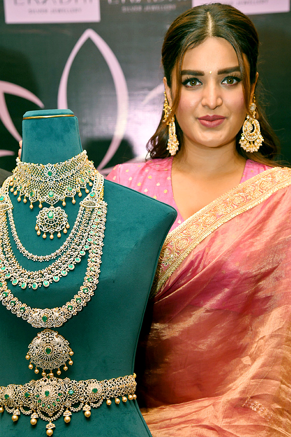 Actress_20Nidhi_20Agarwal_20Launch_20Jewellery_20ShowRoom_20At_20Park_20Hyatt_20Hyderabad_20_287_29.jpg 7