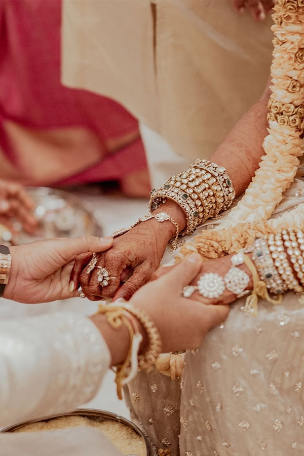 PV_20Sindhu_20shares_20Unseen_20Pictures_203_20month_20Wedding_20Anniversary_20Photos_20_2811_29.jpg 12