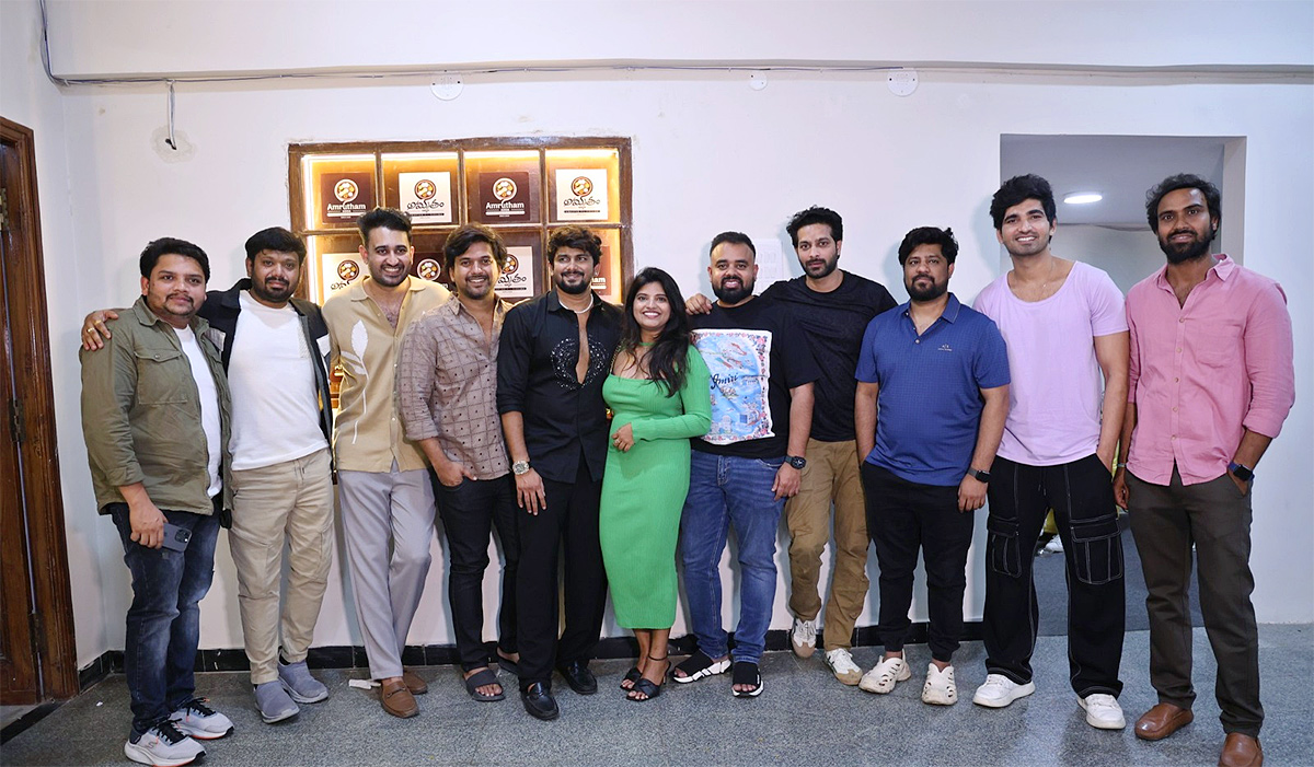 Actor_20VJ_20Sunny_20Grand_20Launch_20of_20Amrutham_20Adda_20hotel_20hyderabad__20_2813_29.jpg 13
