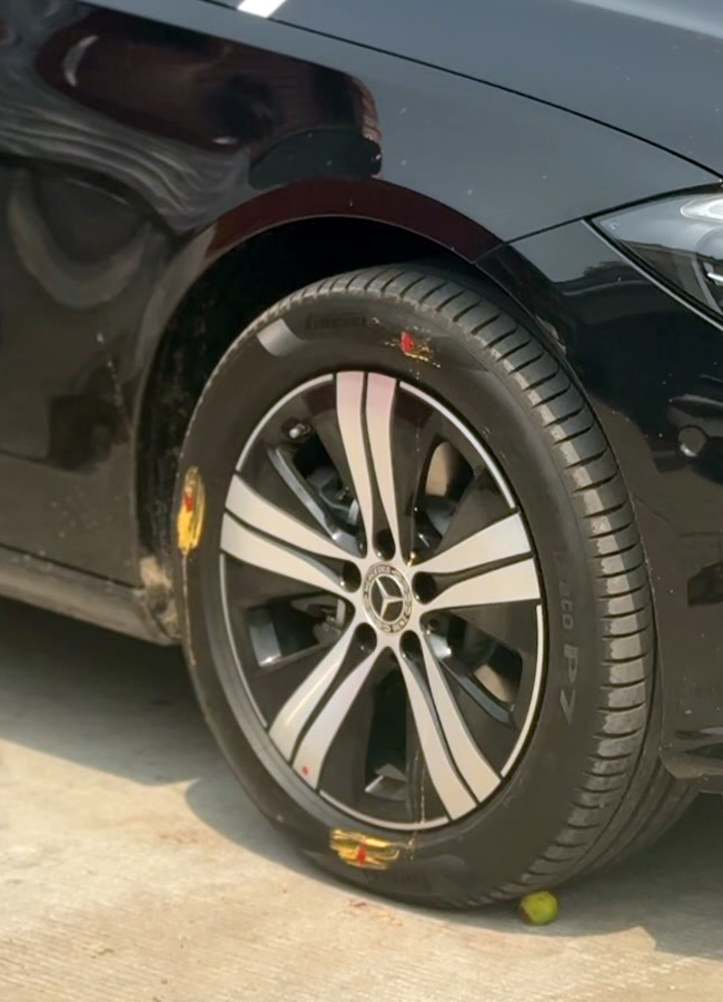 Soniya_20singh_20new_20car5.jpg 6