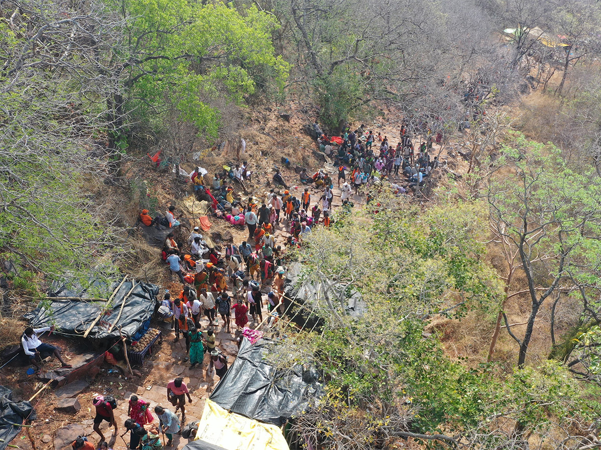 Srisailam_20Thousands_20of_20devotees_20from_20Karnataka_20and_20Maharashtra__20_286_29.jpg 6